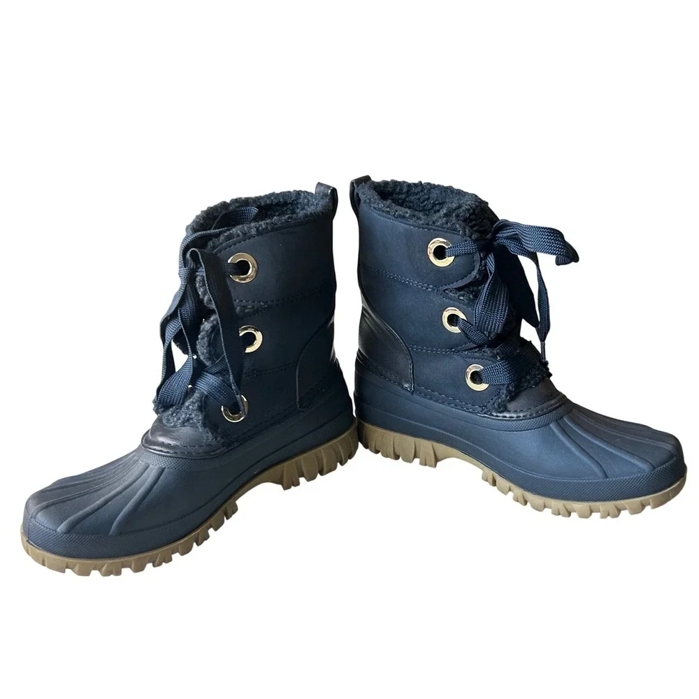 Tommy Hilfiger embrace elements